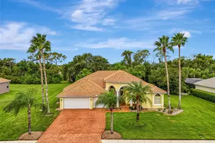 14711 2nd Ave Cir NE, Bradenton, FL 34212 - Photo 2