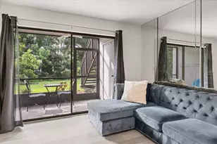 1644 Stickney Point Rd, Sarasota, FL 34231 - Photo 6