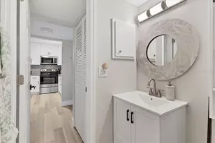 1644 Stickney Point Rd, Sarasota, FL 34231 - Photo 22