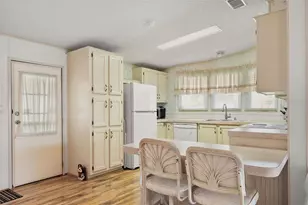 8427 Castle Garden Rd, Palmetto, FL 34221 - Photo 6