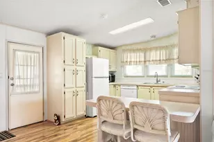 8427 Castle Garden Rd, Palmetto, FL 34221 - Photo 8