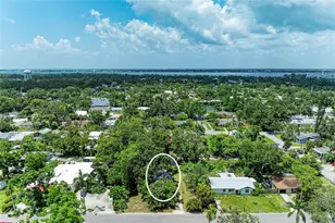 2418 12th Ave W, Bradenton, FL 34205 - Photo 4