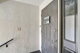 1697 Northampton St, Venice, FL 34293 - Photo 4