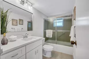 9397 Midnight Pass Rd, Sarasota, FL 34242 - Photo 32