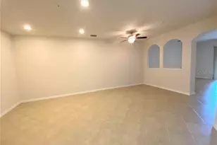 7886 Moonstone Dr, Sarasota, FL 34233 - Photo 4