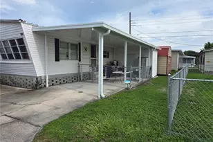 1117 49th Ave Dr W, Bradenton, FL 34207 - Photo 1