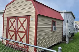 1117 49th Ave Dr W, Bradenton, FL 34207 - Photo 4