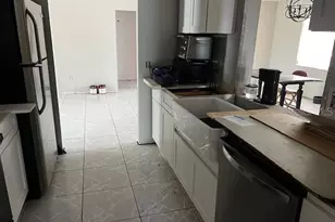 245 Manor Rd, Venice, FL 34293 - Photo 14