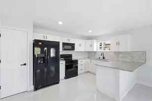 311 12th St W, Palmetto, FL 34221 - Photo 10