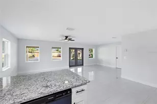 311 12th St W, Palmetto, FL 34221 - Photo 6