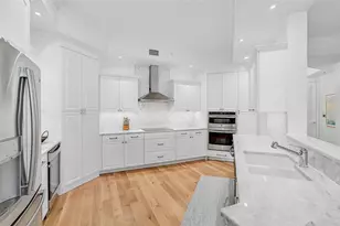 409 North Point Rd, Osprey, FL 34229 - Photo 2