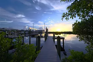 1056 Seagrape Dr, Ruskin, FL 33570 - Photo 6