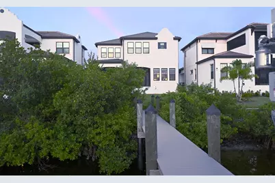 1056 Seagrape Drive, Ruskin, FL 33570 - Photo 2