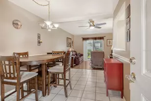 2303 Canal Dr, Bradenton, FL 34207 - Photo 4