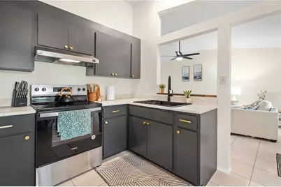 655 Hand Avenue, Sarasota, FL 34232 - Photo 14