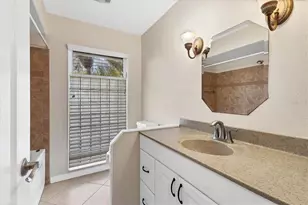 3821 Calliandra Dr, Sarasota, FL 34232 - Photo 32