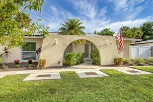 3821 Calliandra Dr, Sarasota, FL 34232 - Photo 6