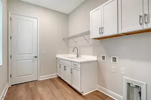 10050 Crystal Isles Cir, Sarasota, FL 34241 - Photo 46