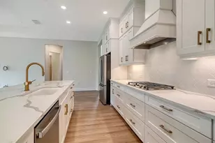 10050 Crystal Isles Cir, Sarasota, FL 34241 - Photo 22