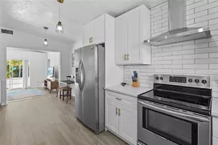 5619 New York Ave, Sarasota, FL 34231 - Photo 4