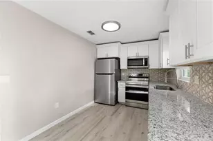 111 17th St E, Bradenton, FL 34208 - Photo 12