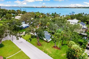 111 17th St E, Bradenton, FL 34208 - Photo 30