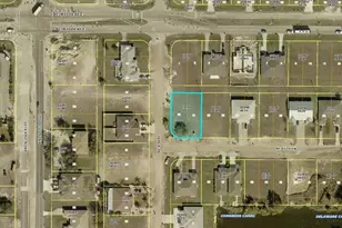 821 NE 15th Ln, Cape Coral, FL 33909 - Photo 1