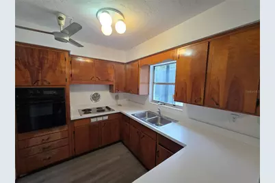 4461 Maceachen Boulevard, Sarasota, FL 34233 - Photo 10