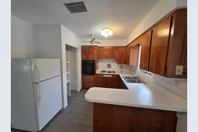 4461 Maceachen Boulevard, Sarasota, FL 34233 - Photo 8