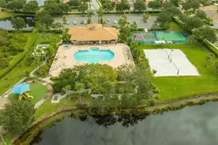 811 Fairwaycove Ln, Bradenton, FL 34212 - Photo 60