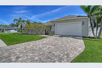 1111 Mallorca Drive, Bradenton, FL 34209 - Photo 2