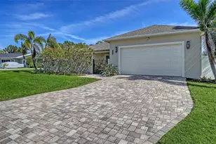1111 Mallorca Dr, Bradenton, FL 34209 - Photo 2
