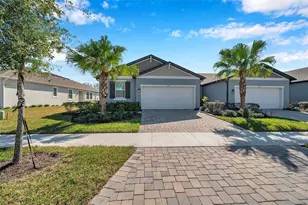 3747 Laughing Dove Ave, Sun City Center, FL 33573 - Photo 4