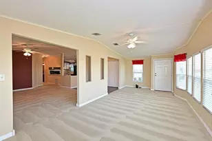 5910 Majestic Way, Palmetto, FL 34221 - Photo 10