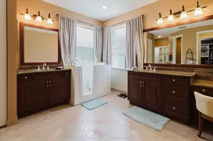 3806 67th Terrace E, Sarasota, FL 34243 - Photo 38