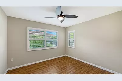 7340 Golf Pointe Circle, Sarasota, FL 34243 - Photo 36