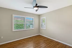 7340 Golf Pointe Cir, Sarasota, FL 34243 - Photo 36