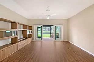 7340 Golf Pointe Cir, Sarasota, FL 34243 - Photo 8