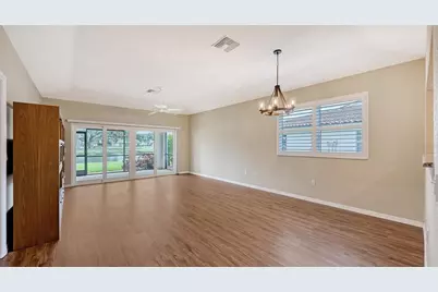 7340 Golf Pointe Circle, Sarasota, FL 34243 - Photo 6