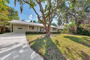 1726 Floyd St, Sarasota, FL 34239 - Photo 2