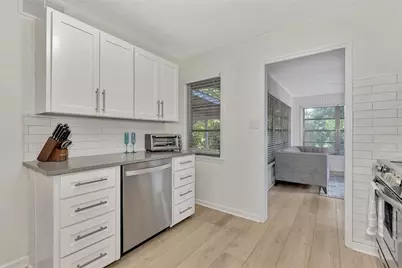 1726 Floyd Street, Sarasota, FL 34239 - Photo 20