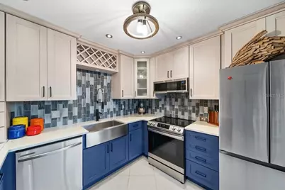 1078 Bird Bay Way #302, Venice, FL 34285 - Photo 8