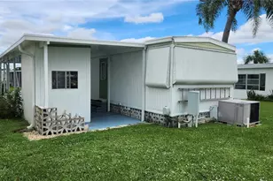 3402 Spanish Oak Terrace, Sarasota, FL 34237 - Photo 4