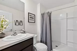 3819 Mannered Gold Ave, Bradenton, FL 34208 - Photo 16