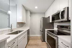 8821 Manor Loop, Lakewood Ranch, FL 34202 - Photo 12