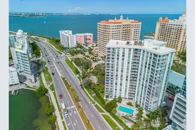 1111 N Gulfstream Avenue #10E, Sarasota, FL 34236 - Photo 4