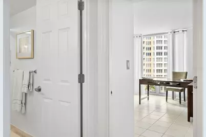 1111 N Gulfstream Avenue #10E, Sarasota, FL 34236 - Photo 30