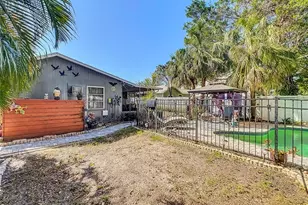 1687 Arlington St, Sarasota, FL 34239 - Photo 18