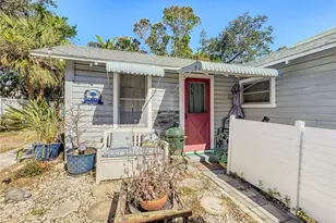 1687 Arlington St, Sarasota, FL 34239 - Photo 10