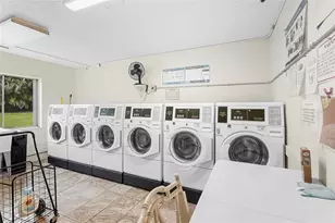 1540 Glen Oaks Dr E, Sarasota, FL 34232 - Photo 48